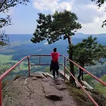 Gory Stolowe Camp - Caloroczne Miejsce Na Kamper, Przyczepe Lub Namiot *