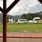 Camping Góry Stołowe Camp - Całoroczne Miejsce Na Kamper, Przyczepę Lub Namiot