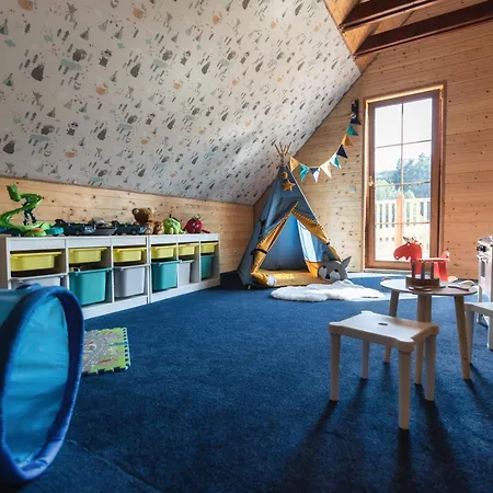 Campsite Gory Stolowe Camp - Caloroczne Miejsce Na Kamper, Przyczepe Lub Namiot Radkow