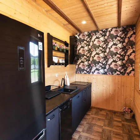 Gory Stolowe Camp - Caloroczne Miejsce Na Kamper, Przyczepe Lub Namiot Campingplatz Radkow