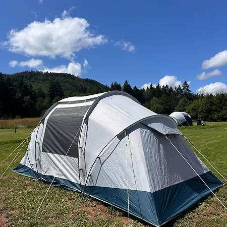 Gory Stolowe Camp - Caloroczne Miejsce Na Kamper, Przyczepe Lub Namiot Campingplatz Radkow