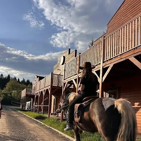 Kamp alanı Gory Stolowe Camp - Rodzinne Pole Biwakowe, Kampery, Przyczepy, Namioty *