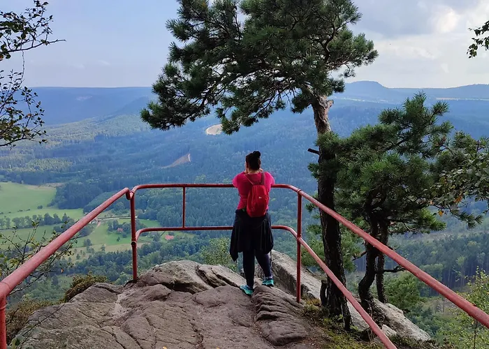Gory Stolowe Camp - Caloroczne Miejsce Na Kamper, Przyczepe Lub Namiot *