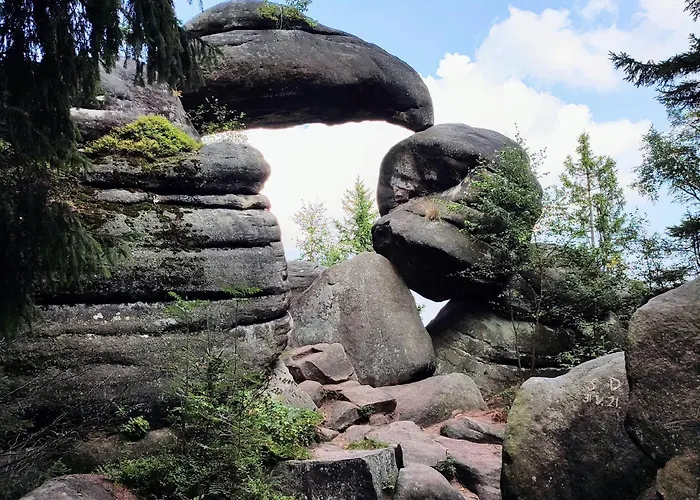 Gory Stolowe Camp - Caloroczne Miejsce Na Kamper, Przyczepe Lub Namiot *