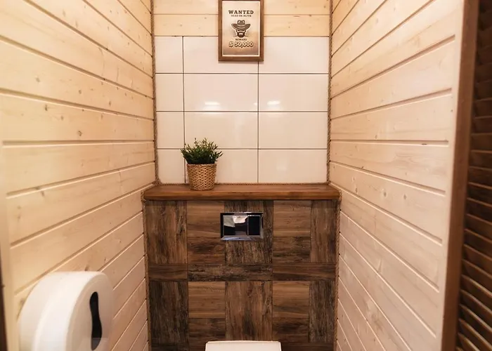 Gory Stolowe Camp - Caloroczne Miejsce Na Kamper, Przyczepe Lub Namiot Campsite