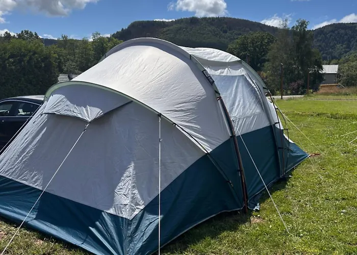 Gory Stolowe Camp - Caloroczne Miejsce Na Kamper, Przyczepe Lub Namiot Radkow