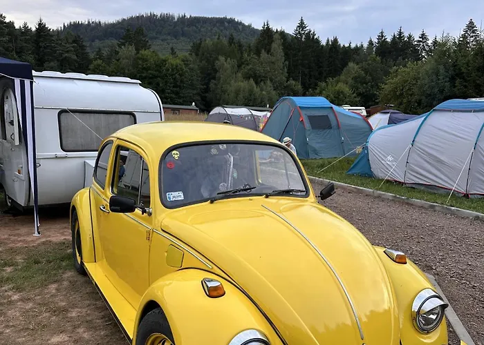 Gory Stolowe Camp - Caloroczne Miejsce Na Kamper, Przyczepe Lub Namiot Campsite *