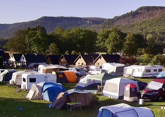 Camping Gory Stolowe Camp - Caloroczne Miejsce Na Kamper, Przyczepe Lub Namiot